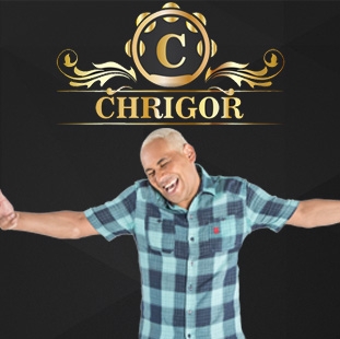 Cantor Chrigor faz show com sucessos do pagode retrô em Paraty