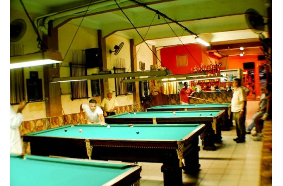 De casas tradicionais a bares descolados, colunista indica onde jogar sinuca  no Rio de Janeiro